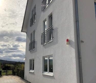 Itzum-Marienburg Apartment | Stadtnahe Komfortferienwohnung für Familien und Geschäftsreisende
