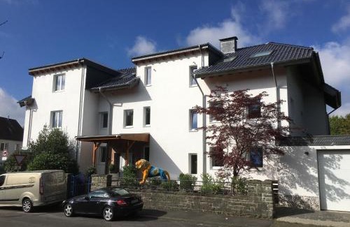 Remscheid Apartment | Stadtvilla Intzeplatz - Apartment Rügen