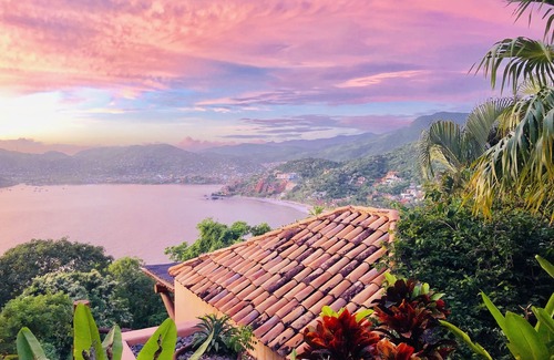 Playa Las Gatas House | Staffed Luxury Villa: 5 Pools, Big Views & Best Chef in Zihua