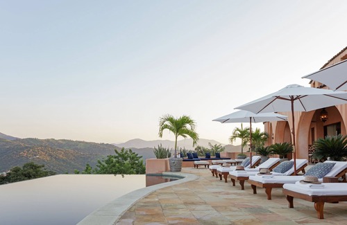 Playa Las Gatas House | Staffed Luxury Villa: 5 Pools, Big Views & Best Chef in Zihua