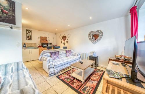 New Forest District House | Stag Cottage New Forest Romantic Hideaway