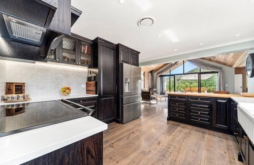 Taupo House | Stagford Lodge - Taupo