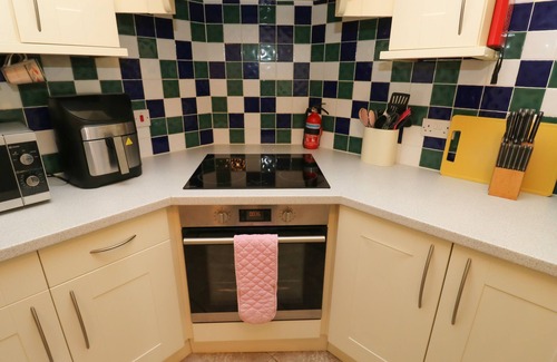 Ash Mill Cottage | STAGS COTTAGE, pet friendly, with a garden in South Molton