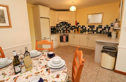 Ash Mill Cottage | STAGS COTTAGE, pet friendly, with a garden in South Molton