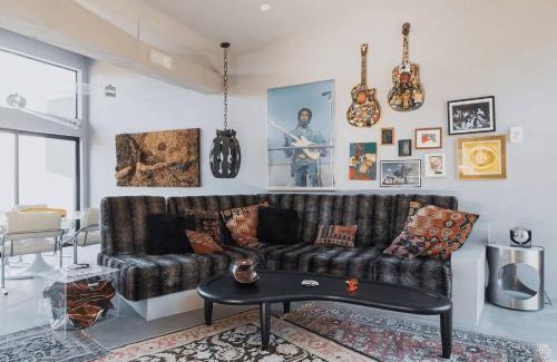 Pioneertown House | Stairway To Heaven By The Cohost Company