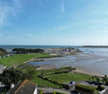 Mudeford House | Staithe End