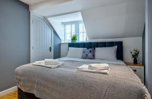 Stamford Apartment | Stamford Central Stay - Stylish 2-Bed Apartment with WiFi