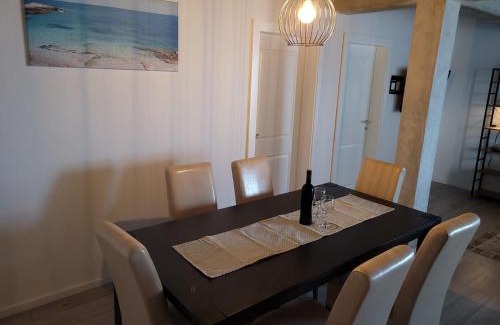 Siroki Brijeg Apartment | Stan na dan BOVKA