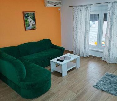 Valjevo Apartment | Stan na dan Ema 1