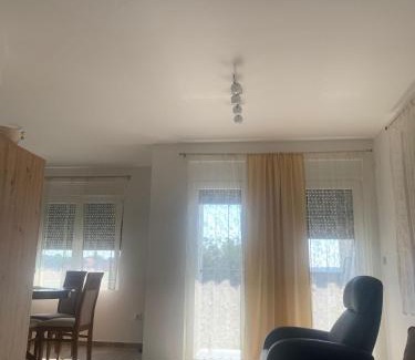 Mladenovac Apartment | Stan na dan M