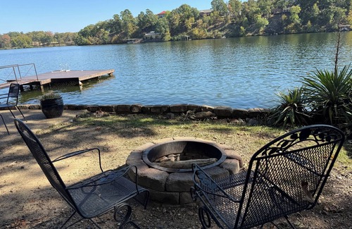 Piney House | Stan’s CozyCasual LakeHamilton MainChannel-Boat&Swim docks, FirePit, Kayaks