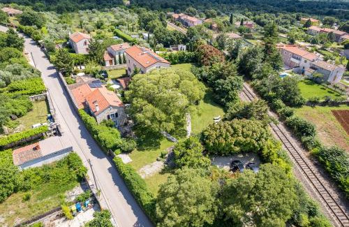 Smoljanci Bed & Breakfast | STANCIJA 1904 - Rosmarinus