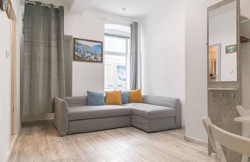 Favoriten Hotel | Standard 3BR/3BA Apt. near Hauptbahnhof