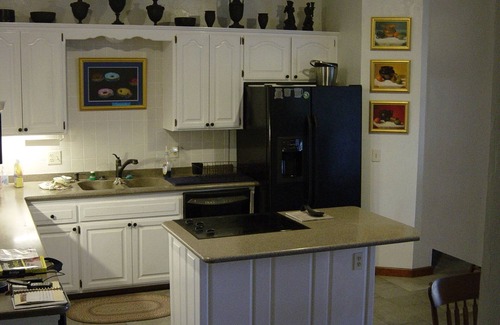 Turners House | standard bed and private bath in Springfield, mo.