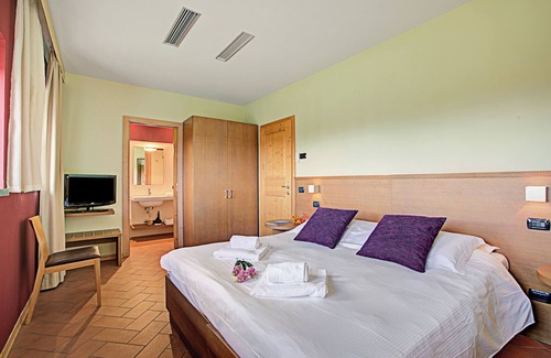 San Benedetto di Lugana Hotel | Standard Double Tulipano Piccolo-Almavite, Desenzano Del Garda, Italy