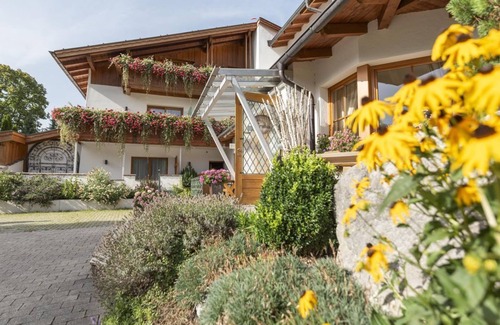 Oberammergau House | Standard double room - Hotel Arnika