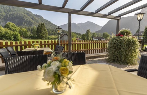 Oberammergau House | Standard double room - Hotel Arnika