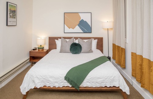 Telegraph Hill Hotel | Standard King Room with Ensuite Bathroom
