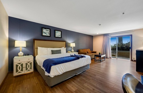 Bodega Bay House | Standard King Room with Ocean View