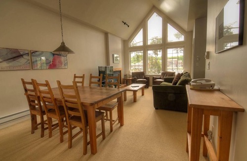 Ucluelet Condo | STANDARD KING SUITE TWO BEDROOM SUITE WITH NO SOAKER TUB ON PATIO