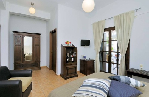 Kala Nera House | Standard room ground floor for 2 adults+1 child - pool view #1