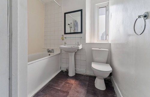 Clifton House | Standard Single Room with Shared Bathroom