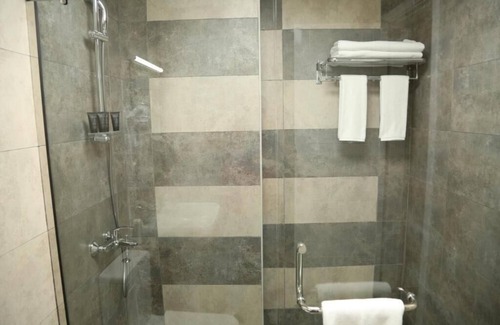 Al-Fujairah Apartment | Standard Studio Near Century Mall Fujairah
