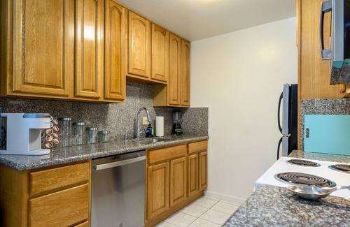Farm Hills Apartment | Stanford Hospitals within reach – cozy 1-bedroom apartment