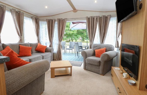 Hopton House | Stanley's Lodge, Foxburrow Hang