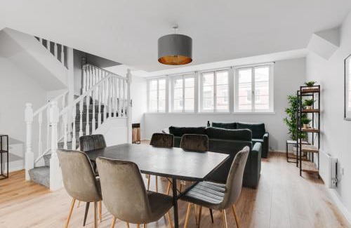 Liverpool City Centre Apartment | Stanley St Suites By GuestFirst