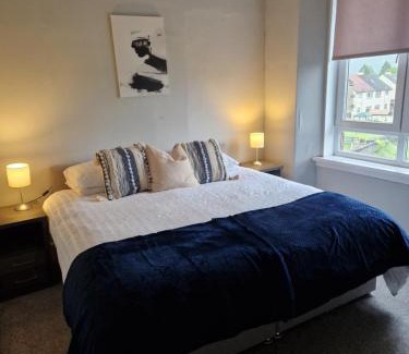 Dumbarton Apartment | Star Apartment