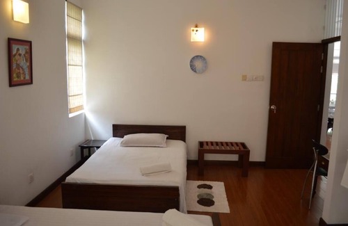 Mount Lavinia House | Star Class Comfort In Capital City