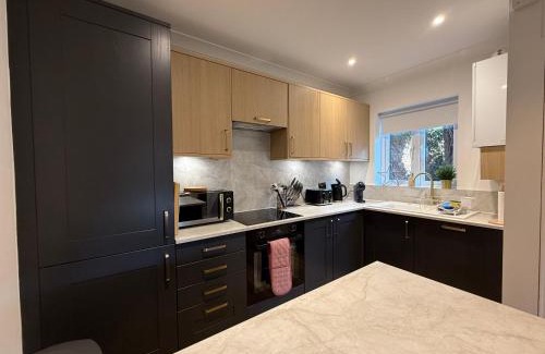 New Forest District House | Star Cottage - in the heart of the Town centre Ringwood, New Forest