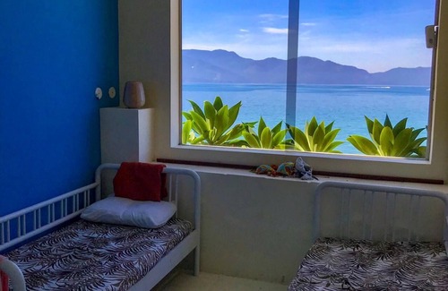 Balneario House | Star Fisherman: House with private beach in the middle of nature