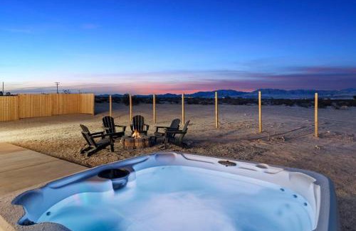 Twentynine Palms House | Star gazers with pool modern home on 5 acres!