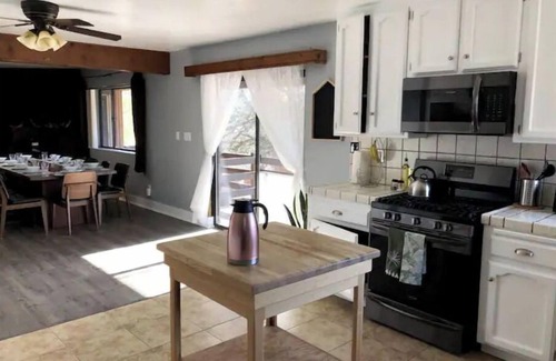 Lake Isabella Cabin | Star Gazing 3-Bedroom Cabin