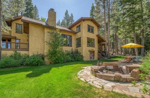Truckee House | Star Haven Game Room & Forest Views