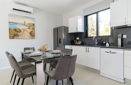 Estrela da Calheta House | Star House -Jacuzzi & Lovely Mountain View