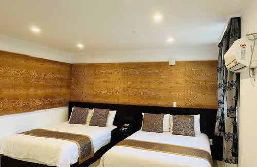 Downtown Hotel | Star House