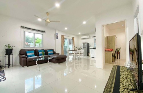 Chalong Villa | Star Private Pool Villa 2 Bedrooms