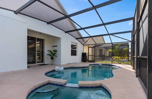 Sunset Ridge House | STAR WARS 6 Bedroom House Near Disney with Pool!