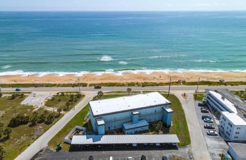 Ormond-by-the-Sea Apartment | Starboard Light 7