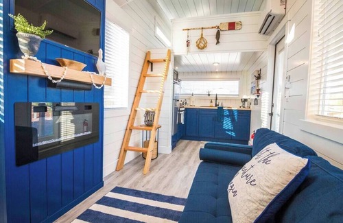 Apple Valley Apartment | Starboard Tiny Home S