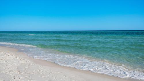 Pensacola Beach House | Starboard Village 225- Sandpiper Cottage