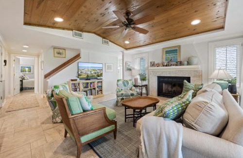 Debordieu Colony Villa | Starfish Legacy villa by Peace Vacations