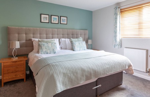 Winnard's Perch Cabin | "Starfish Lodge (Sleeps 8) Retallack Resort & Spa, Nr Padstow, Pet Friendly”