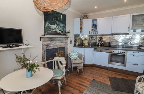 Sennen Cove Cottage | STARFISH, pet friendly, country holiday cottage in Sennen Cove