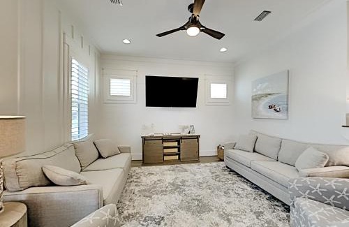 Lakeside at Blue Mountain Beach House | Starfish Sanctuary