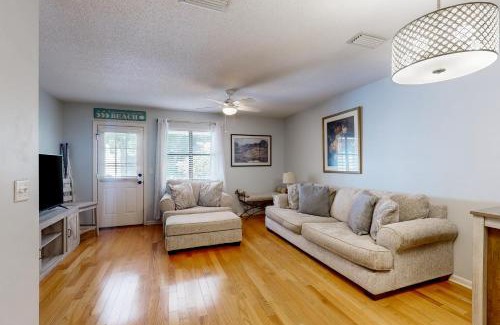 Saint Simons Island Apartment | Starfish Shores