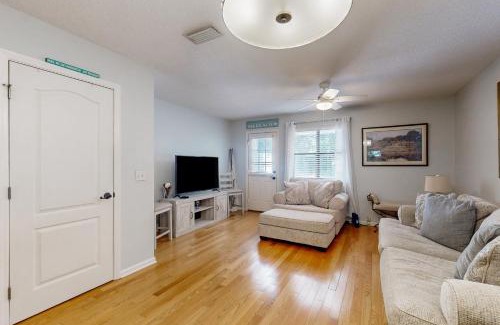 Saint Simons Island Apartment | Starfish Shores